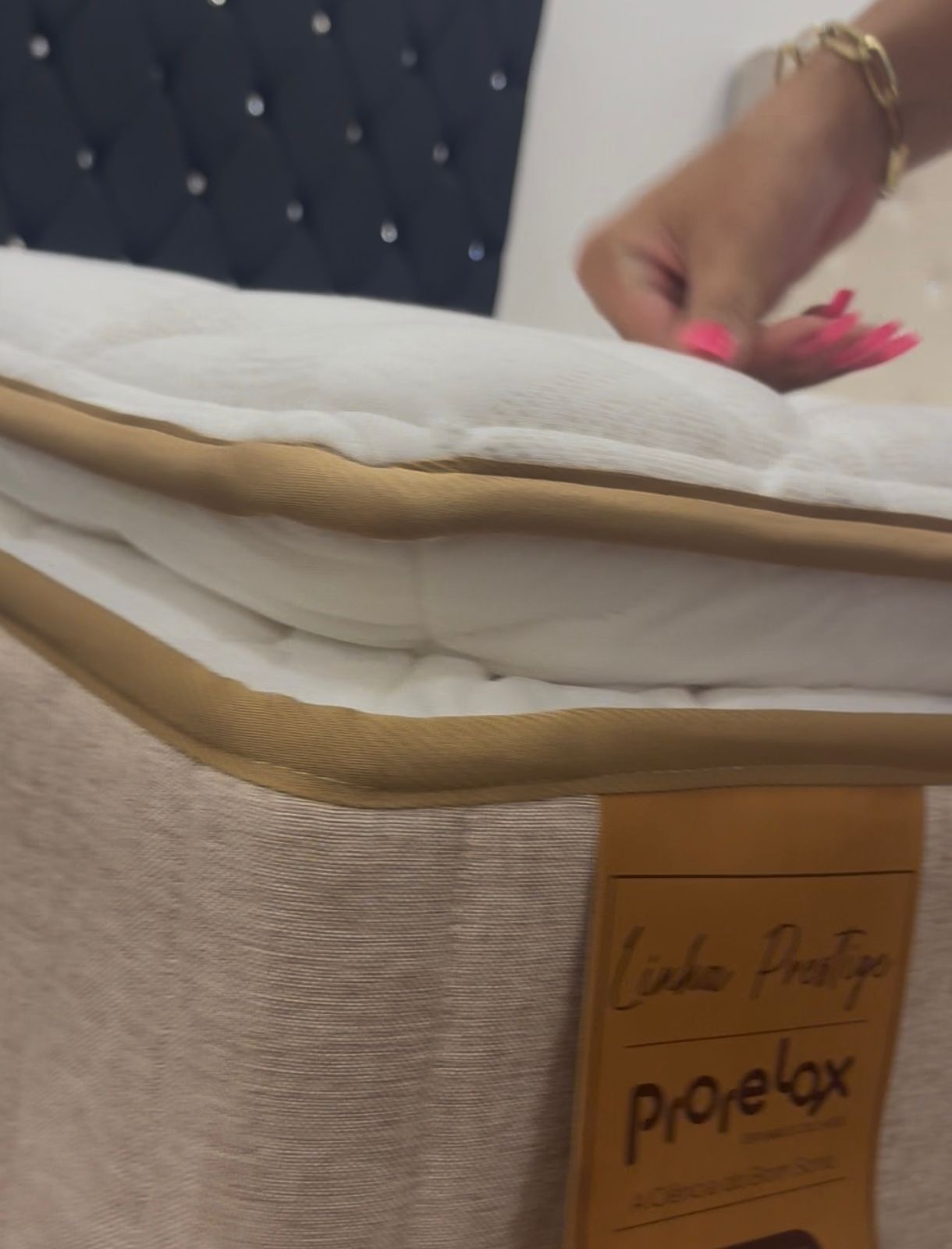 Ouro D45 com Pillow Duplo e Viscoelástico: O Ápice do Conforto e da Saúde para Casais